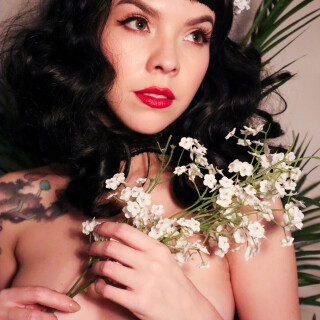 1365x2048_50b622cca2979d1dab2b8ad3f17e04e0