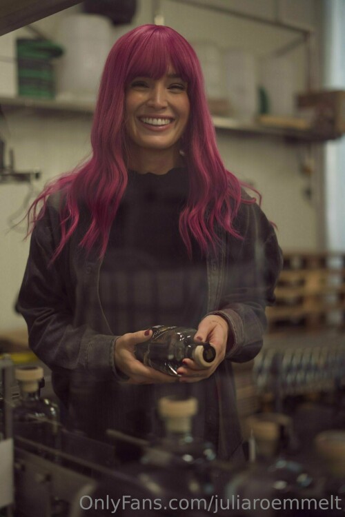 1366x2048 09d9be4d3e1b9a32c392779b68feeebcb92be13bfed74f93