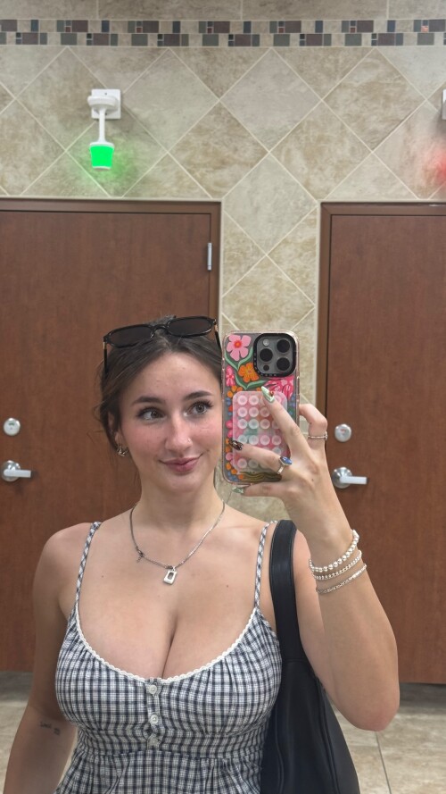 13878131b6a8c7bfdc585