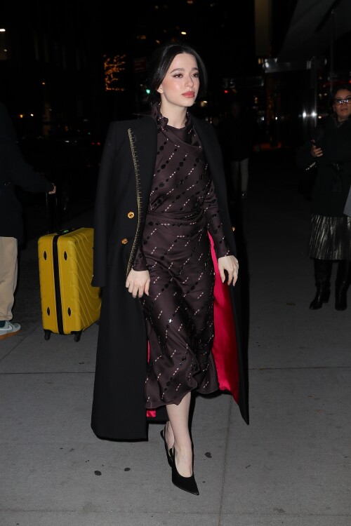 13MikeyMadison_04_12_24b30701427c8f4ff3