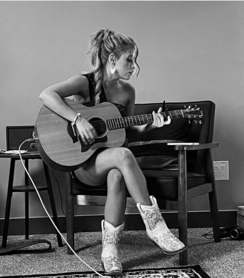 1400CEE8 6D90 40EB 9249 60EB20746010