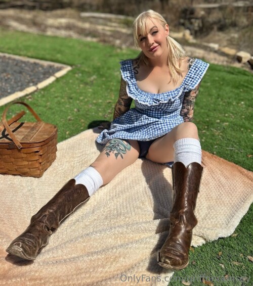 1400x1585 f90e93270217179288274888040609b2e8bfa135854f9a07