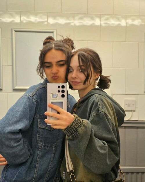 14082741104f412c570d43f76f