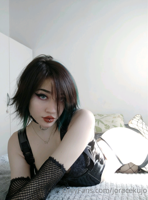 1425x1920_4cd8ee71100f51a8a50389bbde7799b3c7df94ad4a25331e