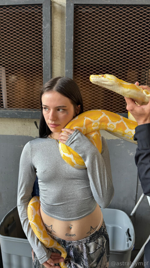 1440x2560 f61d837b95fbae7a2f185132b8f25acb73e4bdf25323a5dd