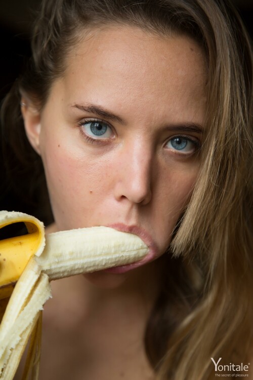 1488465217NeddaYKatyaCloverBanana 5