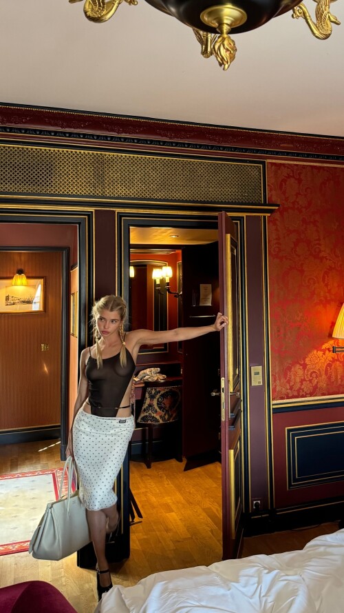 15 br9e0db6a902f46e64