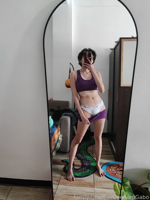 15 rrrr getting a lil chonky i think 12a481642b6fad2ae1