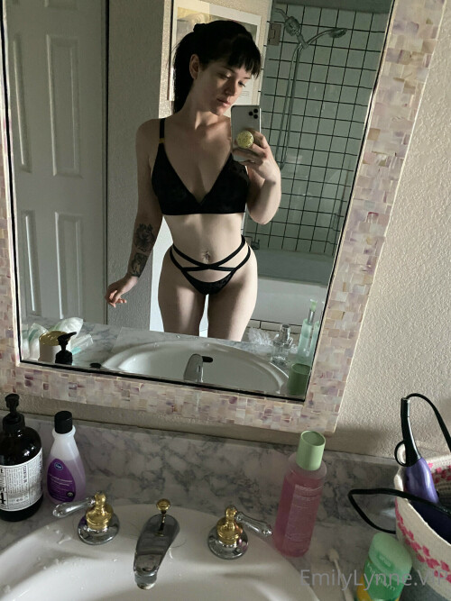 1536x2048 976ef18177745e1baf77e267041235ba