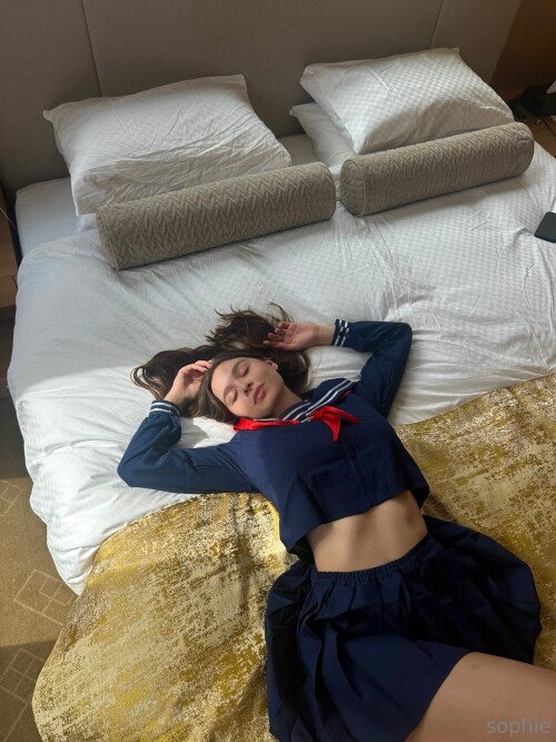 1536x2048 e1ba366388f1784c6e3066237f0d7906f74b71758ecbf94e