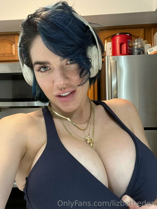 1536x2048 e40648119b968c49ff566555a6d21ac2