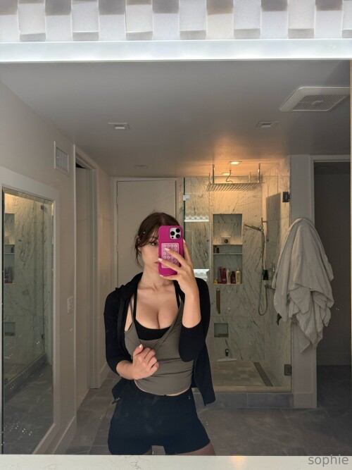 1536x2048 ed5f618febbce50afeb761898cacb55e3416a423e16e6a3d