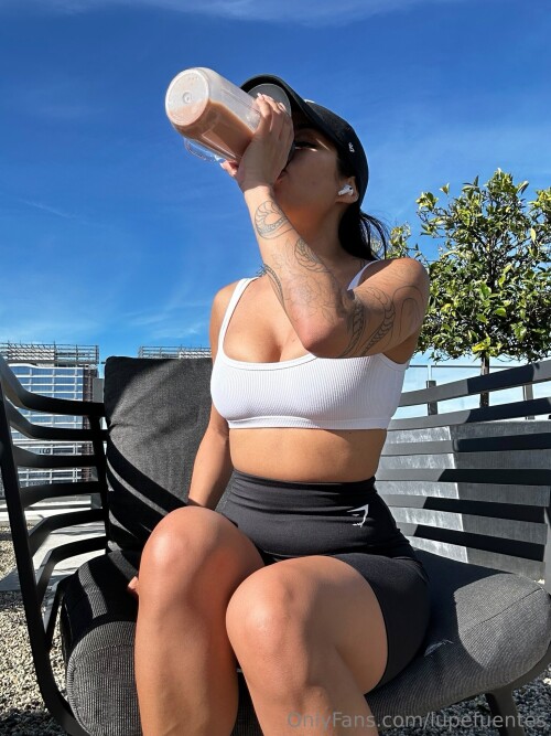 1536x2048_feae05885c39cdd98dba4f7d6f0365469ad92c05368ccee4.jpeg
