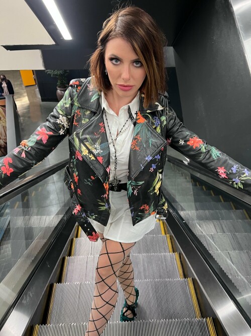 1536x2049 579236b59ef48a042709f7f1f05dd8f5