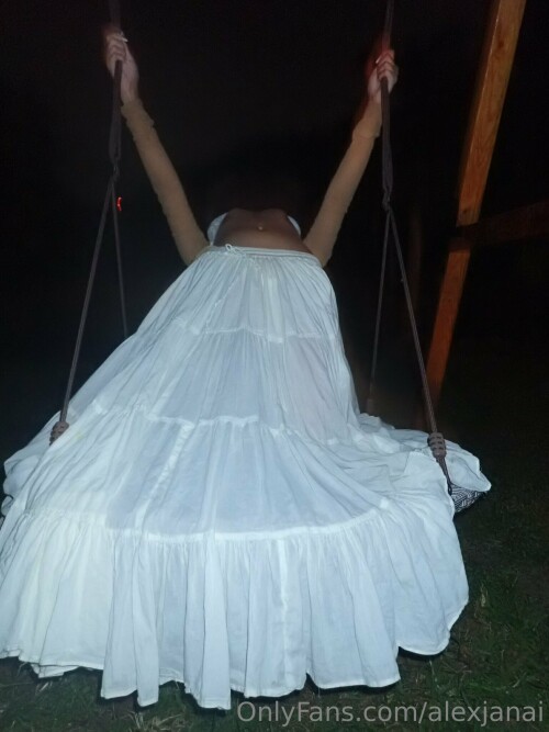 1537x2049 5a249ef2a57952167e3960b2b718627c