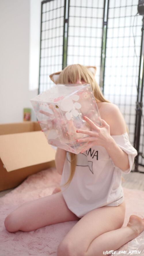 1575x2800 189d6e80701b4dc6da0d176e32e8f3311f5f5795ffc8ea74