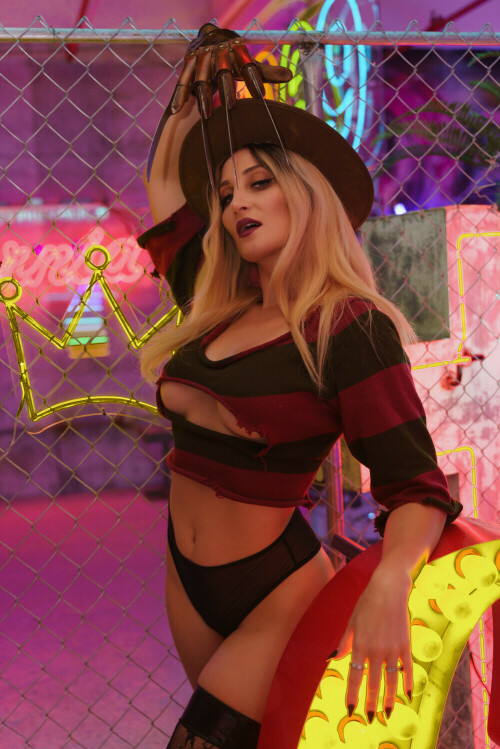 15 Holly Wolf Freddy 15