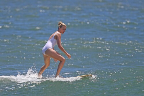 16 a9fv8VW0d7b4b68b9edc64b