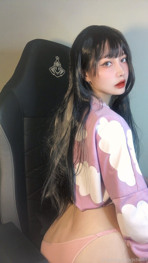 1616x2872 f788fd011292afba0484250f79f9c9d5347ed2b47f82cebe