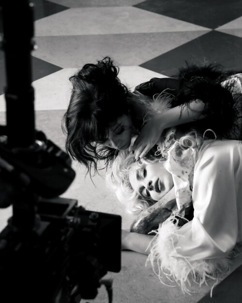 1618425723ea7961b9b99f216