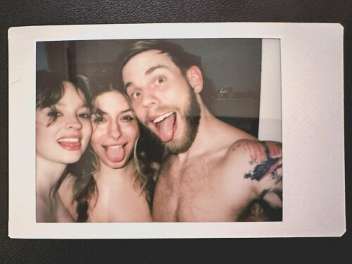 1624719303068258305 1549b80b9148fe497