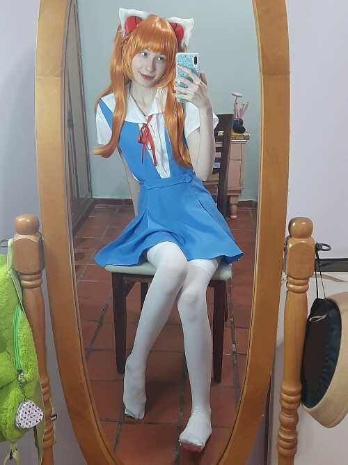 1628973695694766080 1