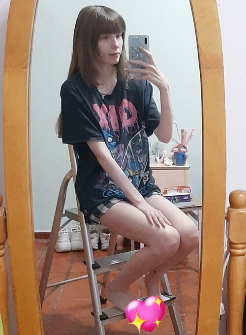 1634380888623443968 1