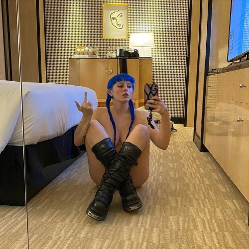 1635719783983f86d02a087aa54a4