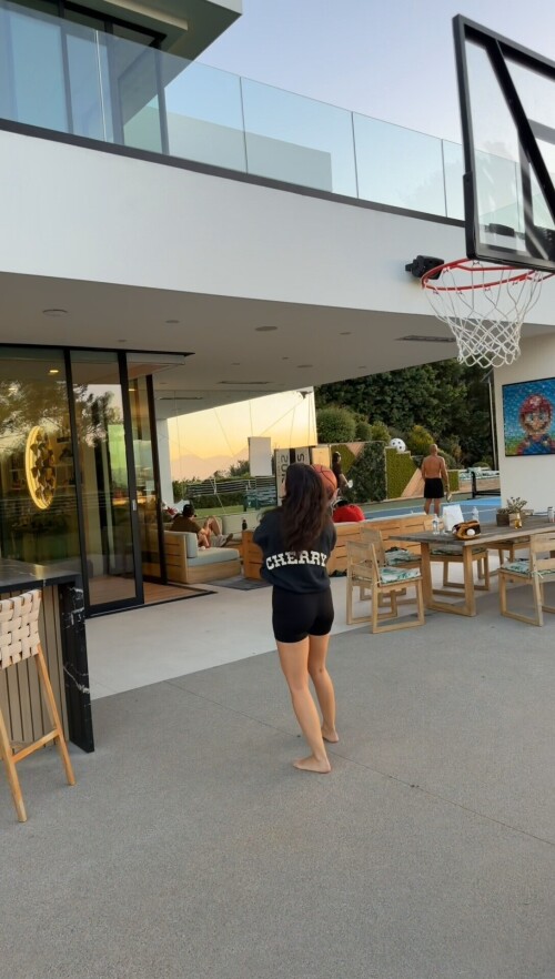 167754cd daviddobrik 2025 10 04 18 22 1723aa7c7712ab40e7e