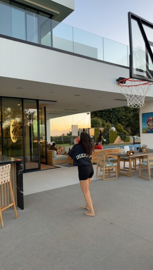 167754cd daviddobrik 2025 10 04 18 22 17486516227f9c7a92e