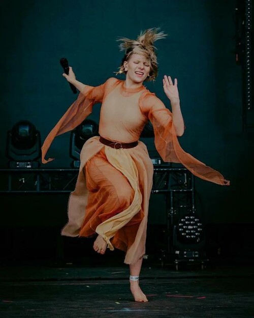 16867299469853a763bb86162782b