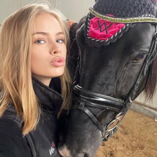 16e27098190eb1b0c72569436c815a1b578da725ec4a685bb87e607b4aecda76