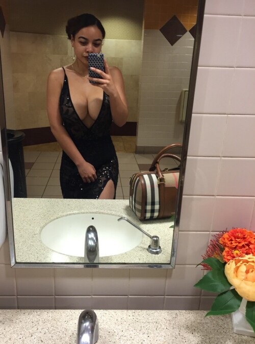 17 lHq644N2aaa1945887189c9