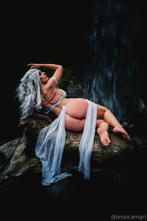 1707x2560 96b9d17a7e66140840c3f281deb6b92c5a3ec66e7bd5112b