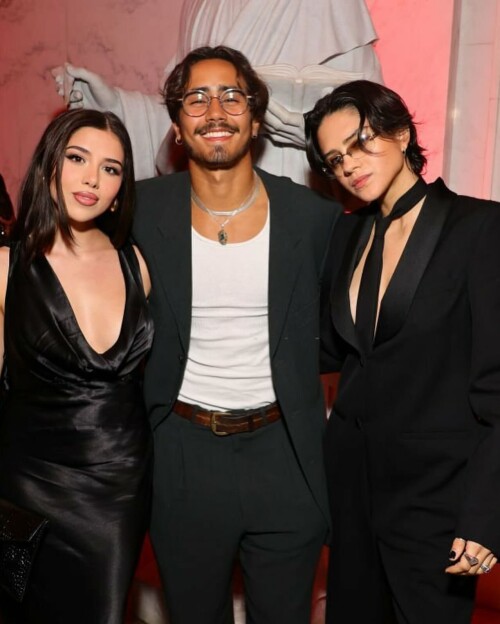 1715909053611ff4c7a91c865a