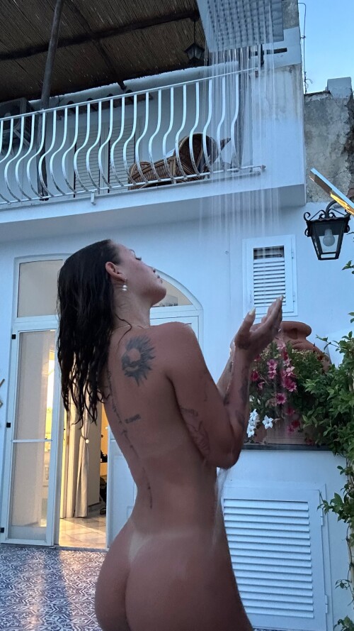 17200100930180d0b20f32e6fba57