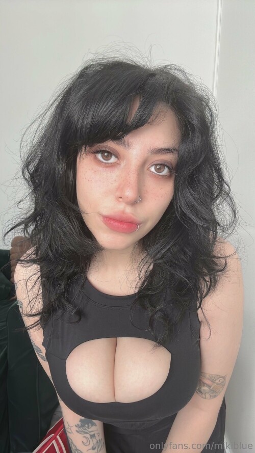 1736x3088 d4a731527afb7b6691b20e9027397c8a85e145e6443abe4d