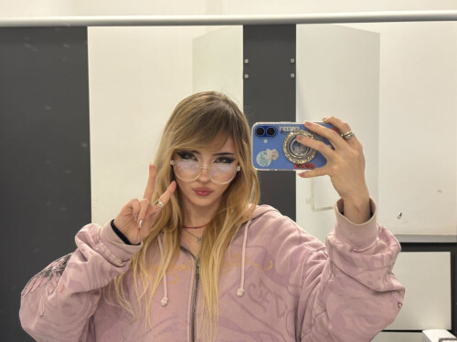 1740BC75 CC7B 49AB A979 64506A1550BB6f49bf2773a376e9