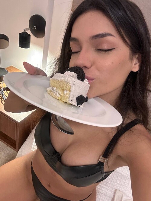 1743694584650039610 1f73b0e953429393b