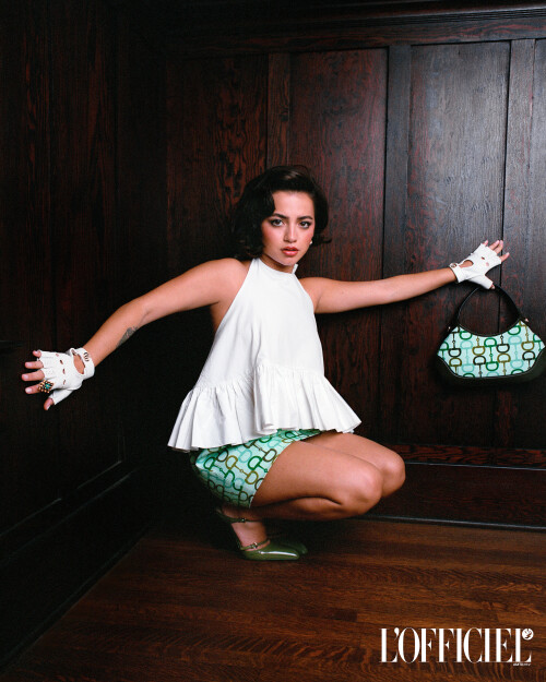 1744815999 isabela merced 4a509c90a169762fa