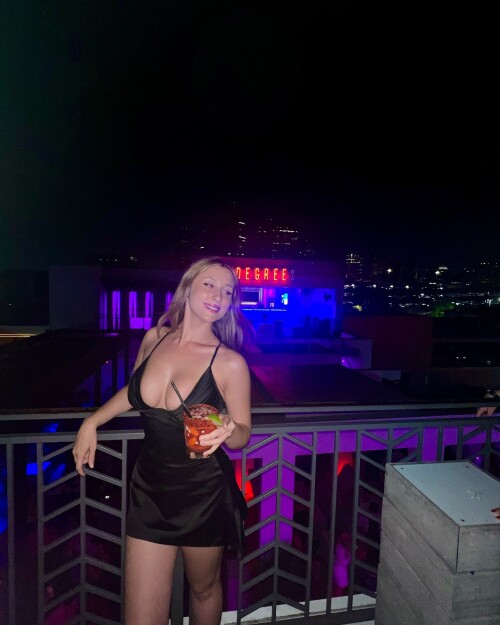 1745176152582a02daf3693b54fd1