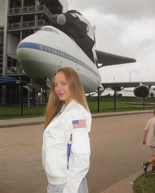 1748018070412e33437fdc4facb18