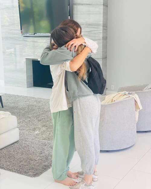 1753357206535 instaPV105c5b07c5fed158