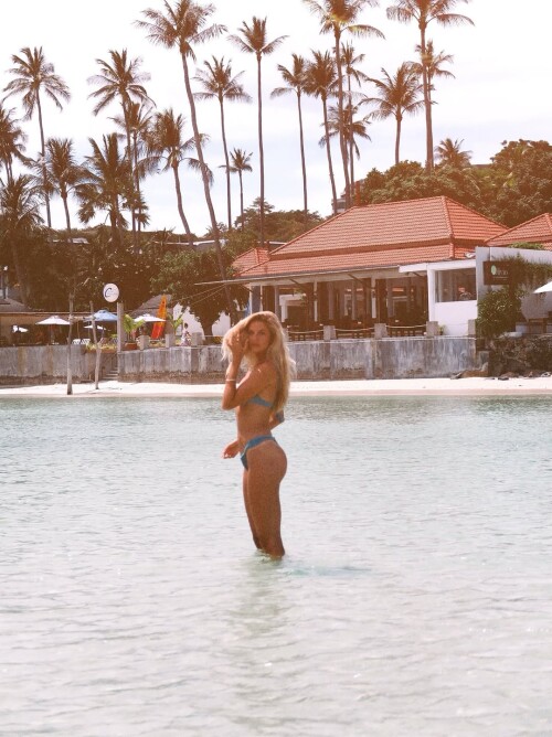 17563668297596aba748c1b572ee8