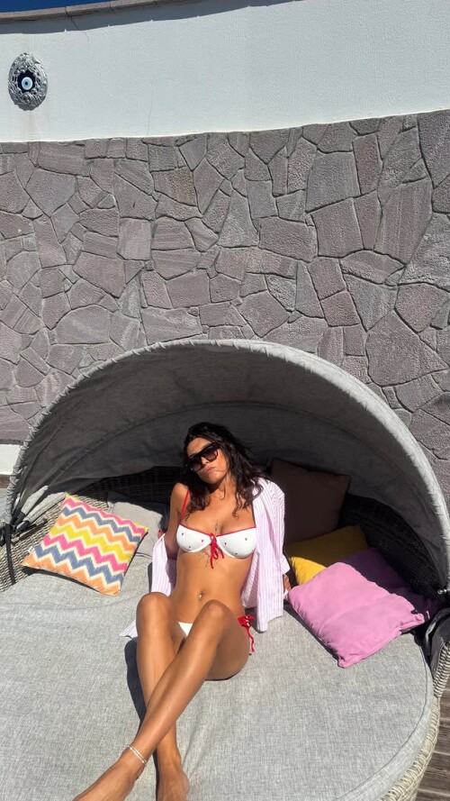 1758301786271de06992d56a8c2a4