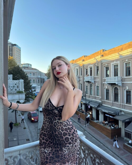 1761916458888f697cbe48a2f0c84