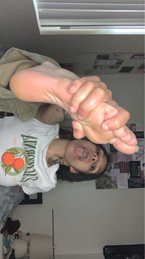 1785162140896358600 221faa257dfe6b6bf