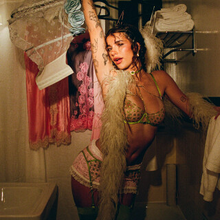 179711_015323abc258d0f7348