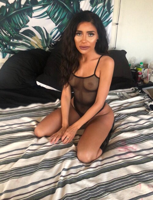 18 06 03 1555309 01 Waiting patiently for your hard cock to stuff my right pussy 1242x161493fe702207