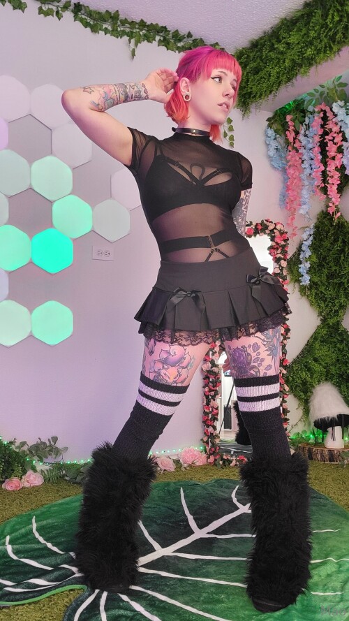 1808x3216 9cb06131f20a68618958e7cf77abafd5a4fbf0c0bc97c27d